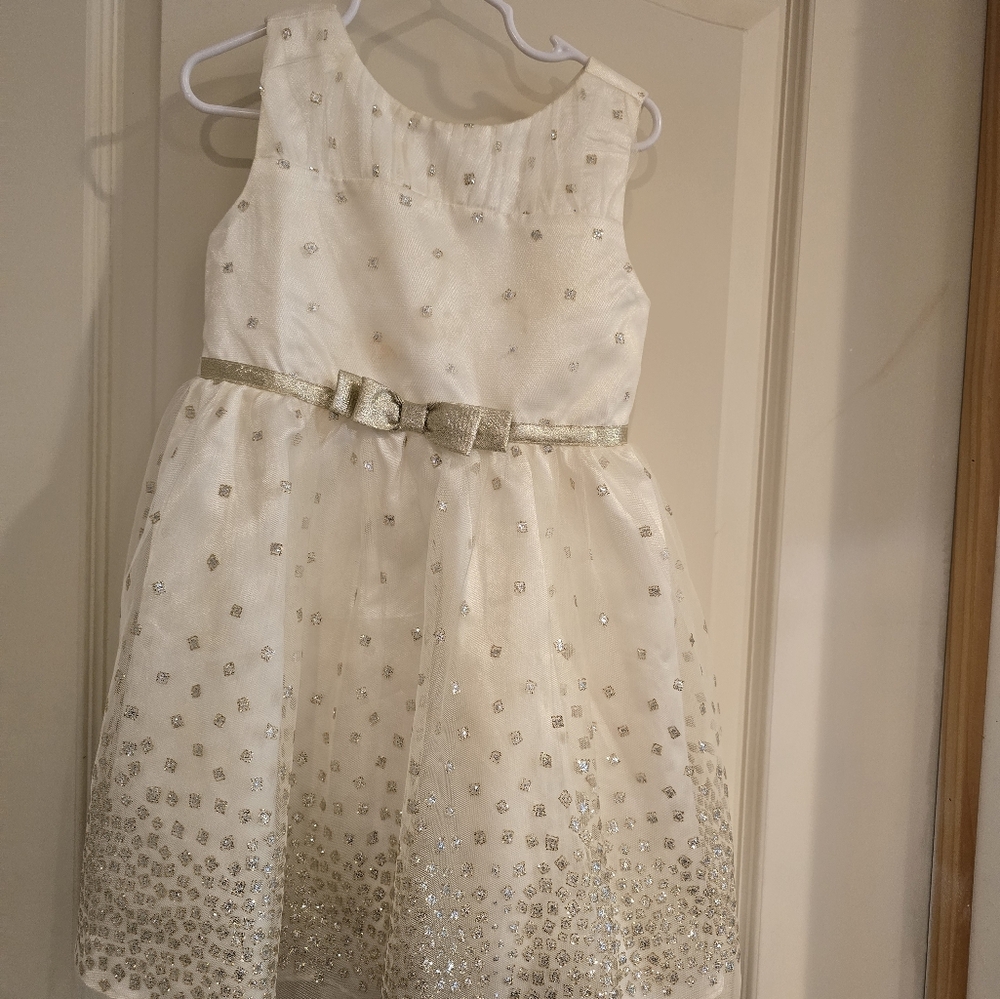 Girls dress